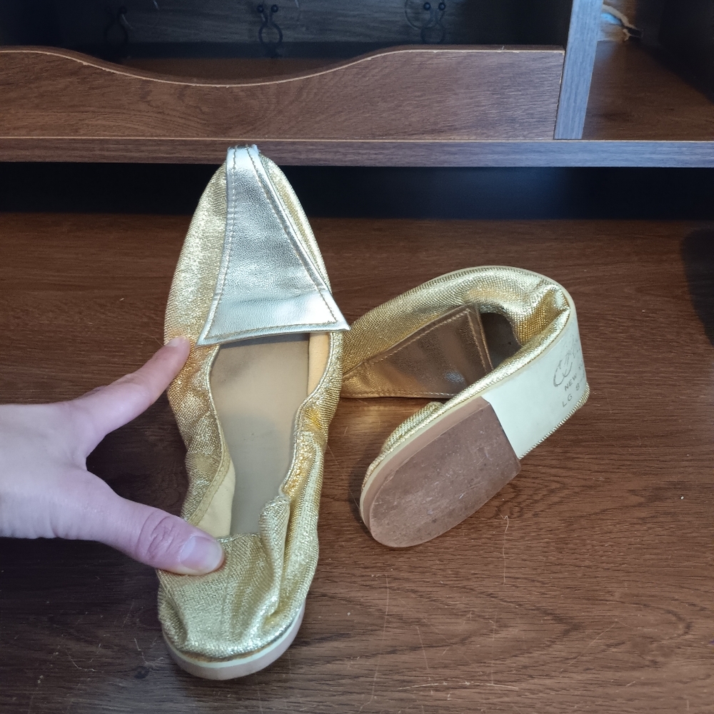 Vintage Bertlyn shoes (size 8-9)